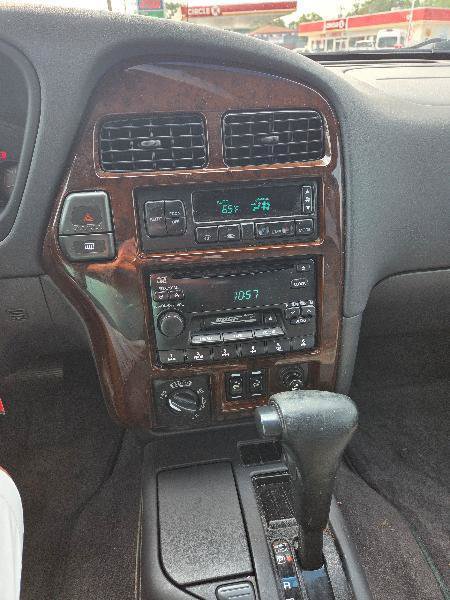 Used 2000 INFINITI QX4 4WD image 11