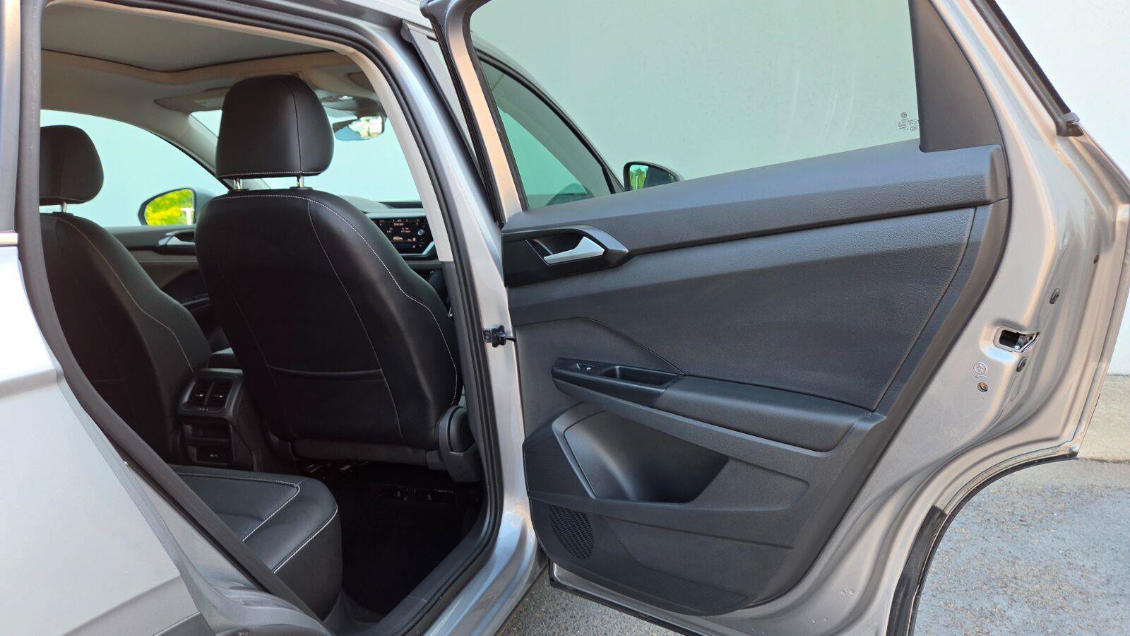 Certified 2023 Volkswagen Taos SEL AWD/4WD image 51