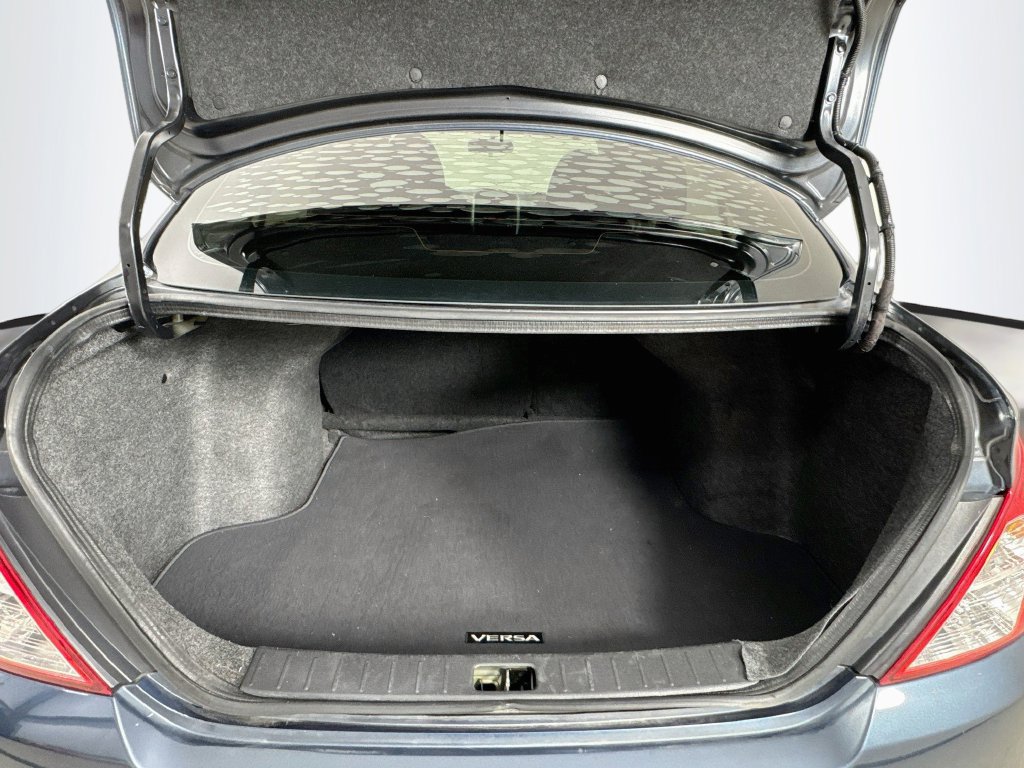Used 2017 Nissan Versa SV FWD image 27