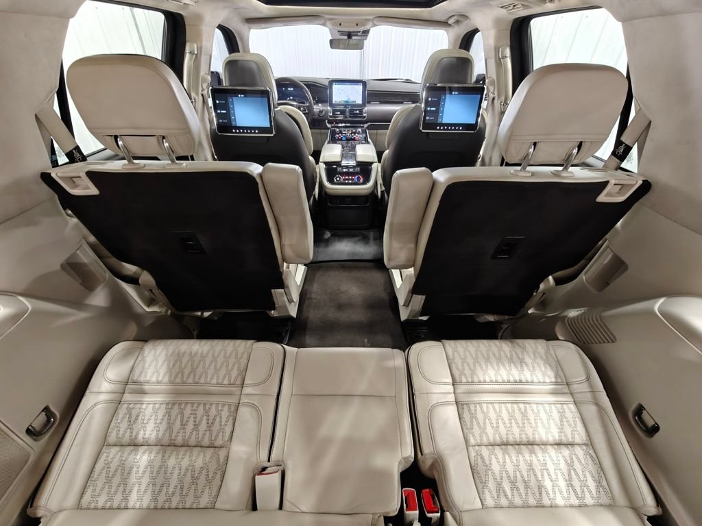 Used 2019 Lincoln Navigator Black Label w/ Cargo Package AWD/4WD image 42