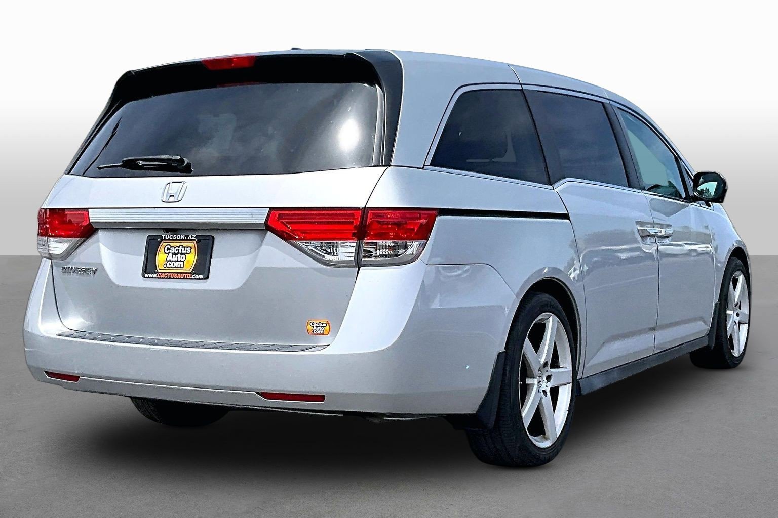 Used 2014 Honda Odyssey EX-L image 2