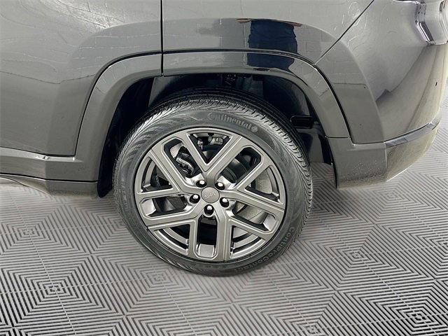 Used 2024 Jeep Compass Limited w/ High Altitude Package image 29