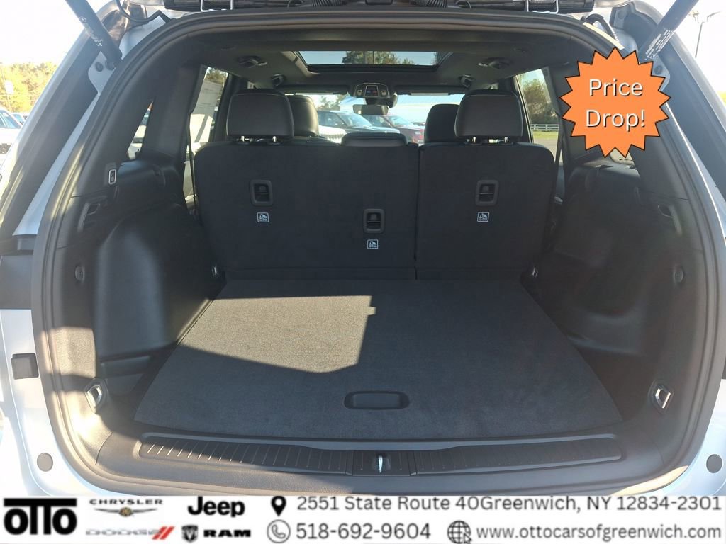 New 2025 Jeep Grand Cherokee Limited w/ Black Appearance Package image 14