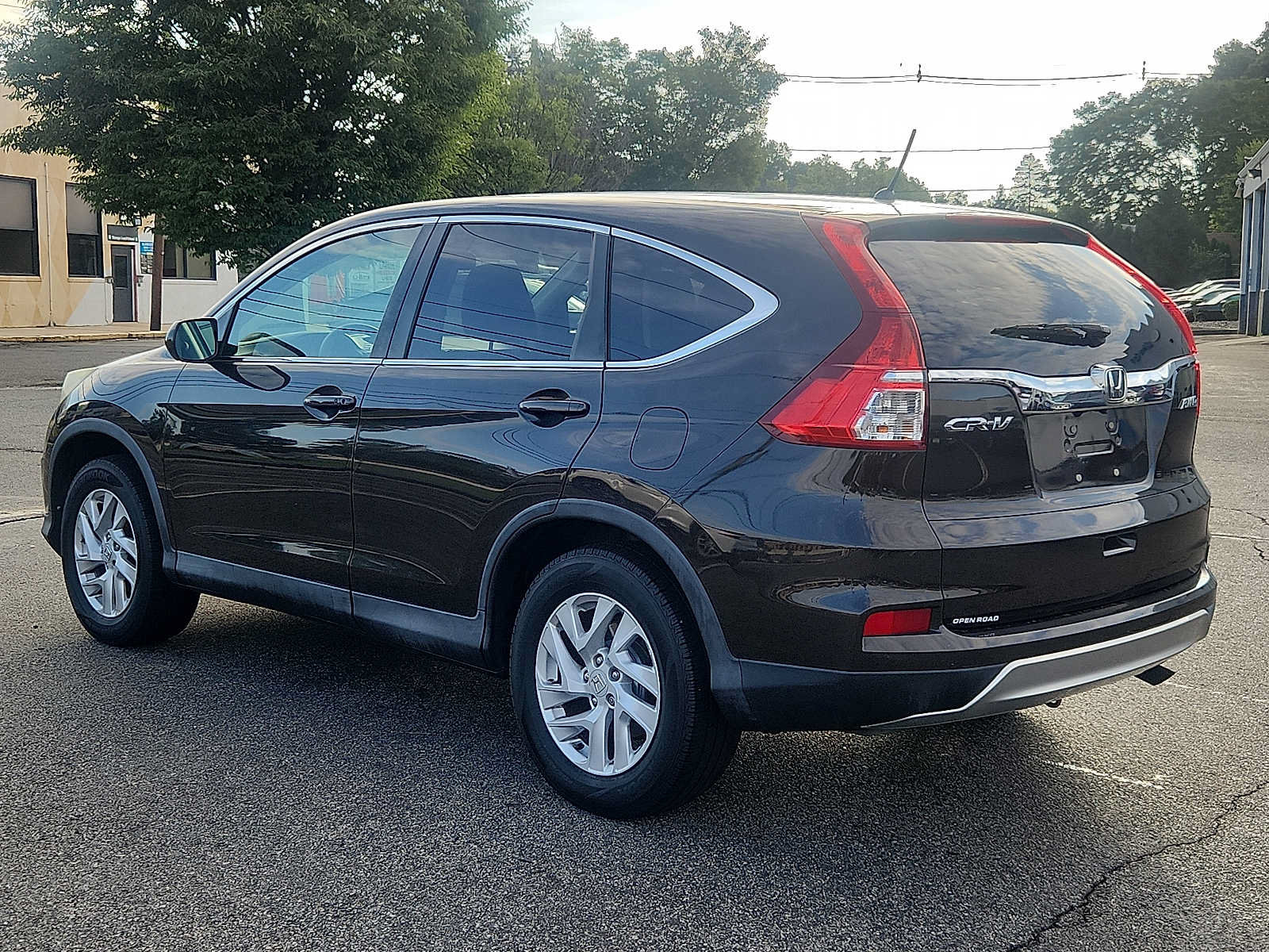 Used 2015 Honda CR-V EX image 4