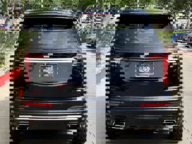 Used 2022 Cadillac XT6 Premium Luxury w/ Technology Package image 5