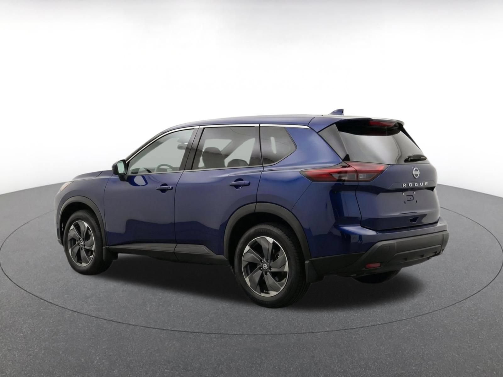 Used 2025 Nissan Rogue SV AWD/4WD image 6