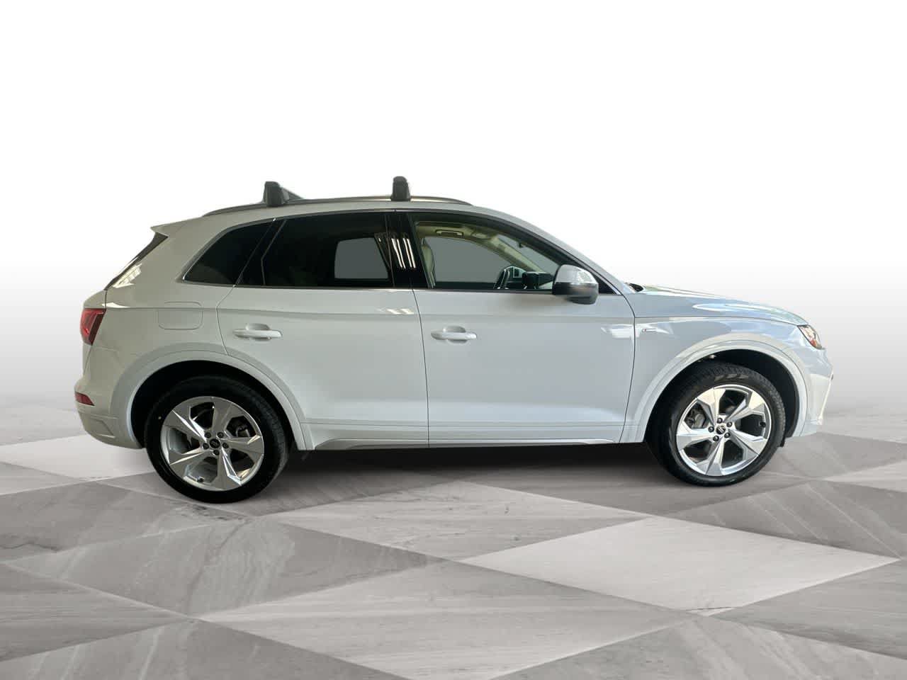 Used 2025 Audi Q5 2.0T Premium Plus w/ Premium Plus Package AWD/4WD image 9