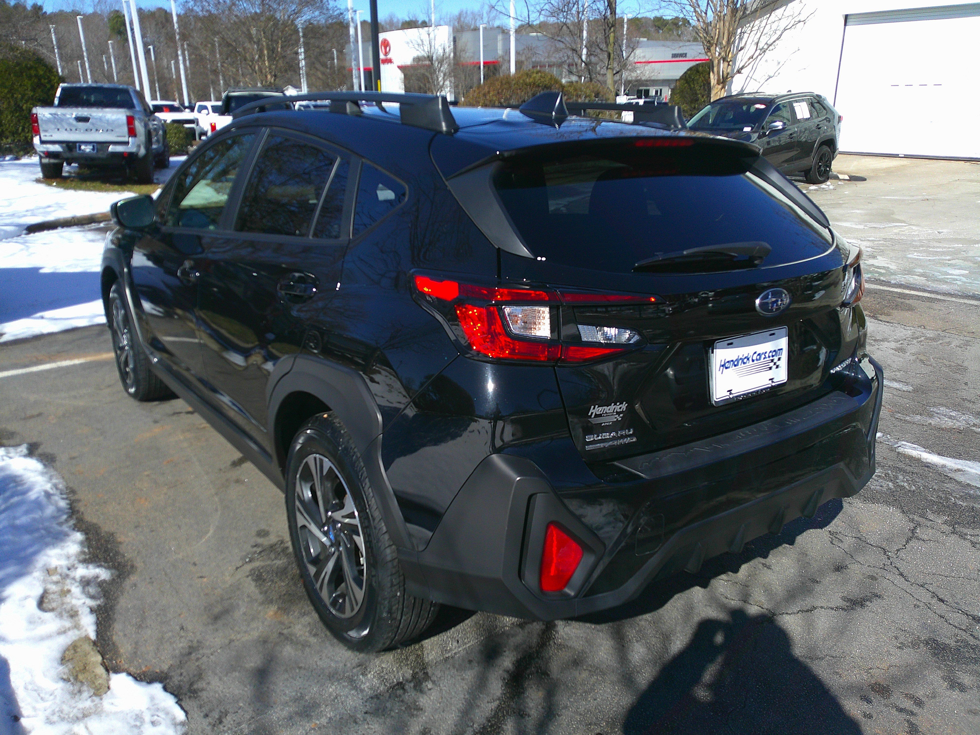 Used 2024 Subaru Crosstrek 2.0i Premium w/ Crosstrek Mirror Package image 10
