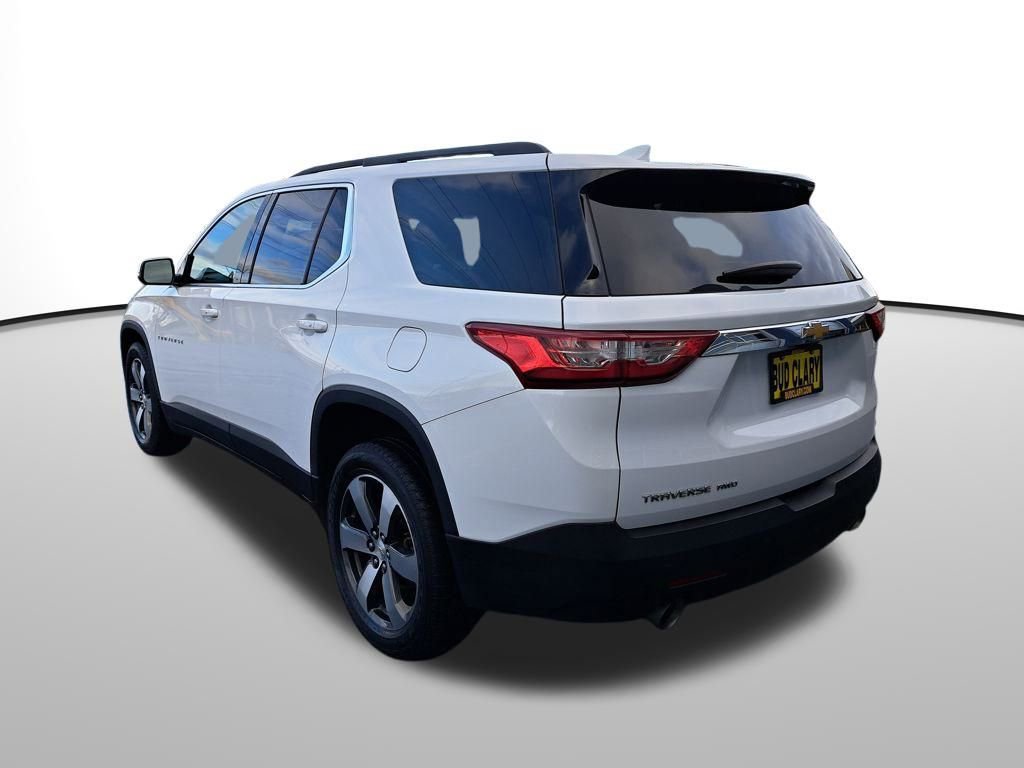 Used 2019 Chevrolet Traverse LT w/ LT Premium Package image 3
