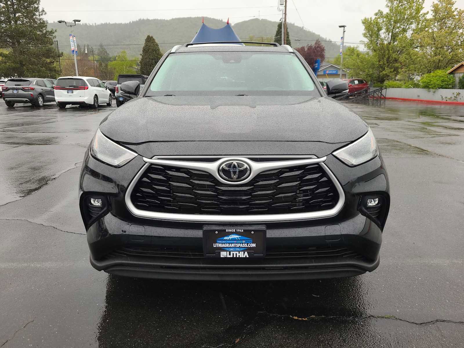 Used 2022 Toyota Highlander XLE image 14