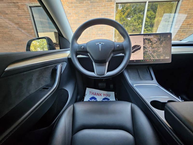 Used 2022 Tesla Model Y Long Range AWD/4WD image 4