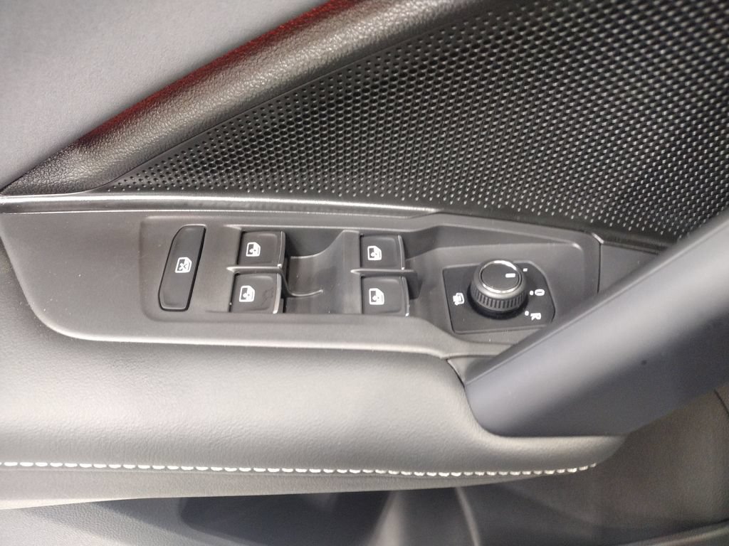 New 2026 Volkswagen Tiguan SE AWD/4WD image 21