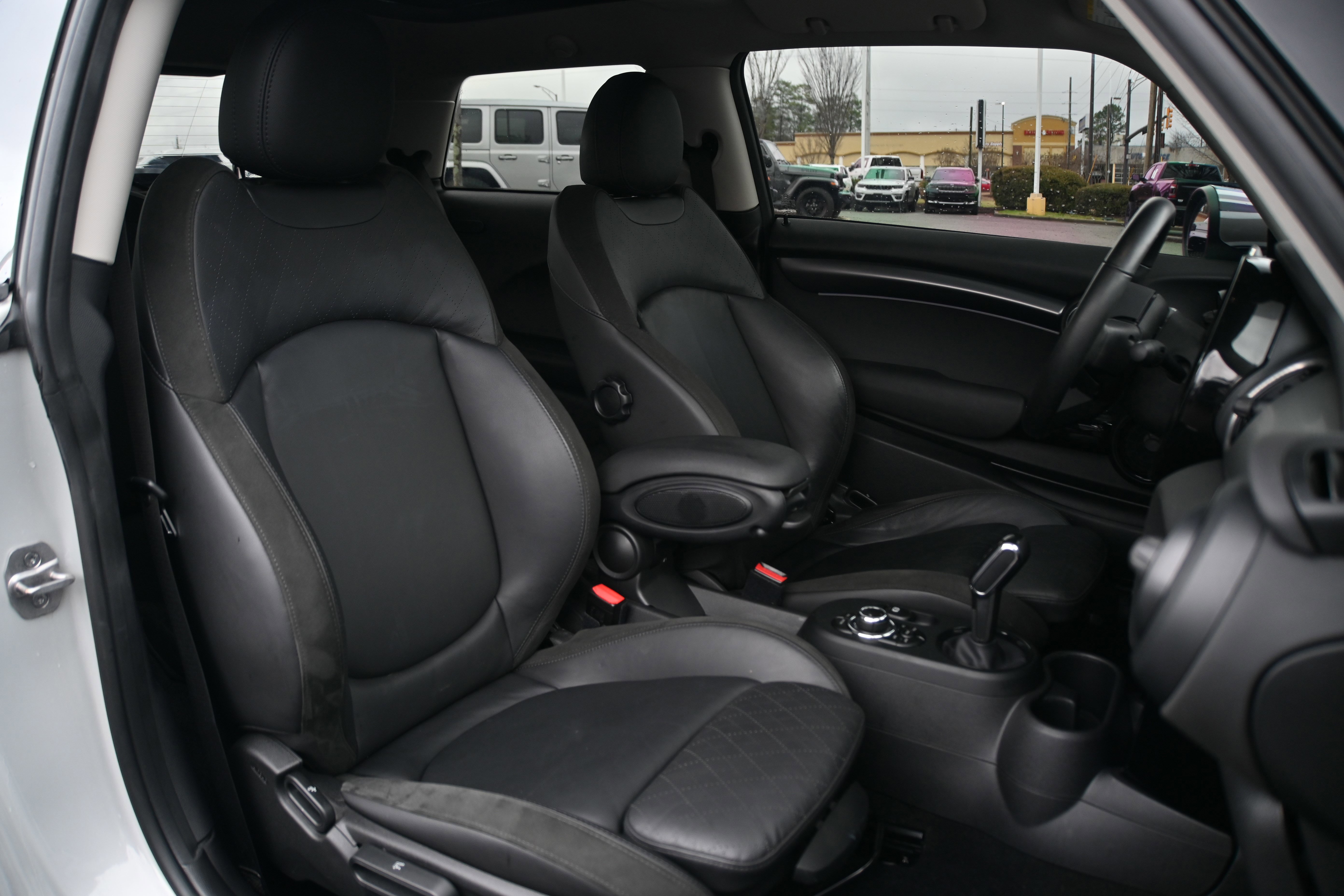 Used 2023 MINI Cooper SE image 18