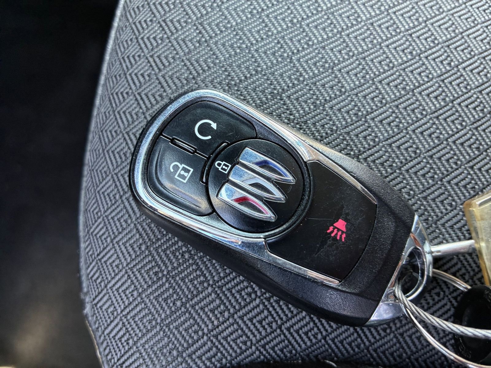 Used 2025 Buick Encore GX Preferred FWD image 23