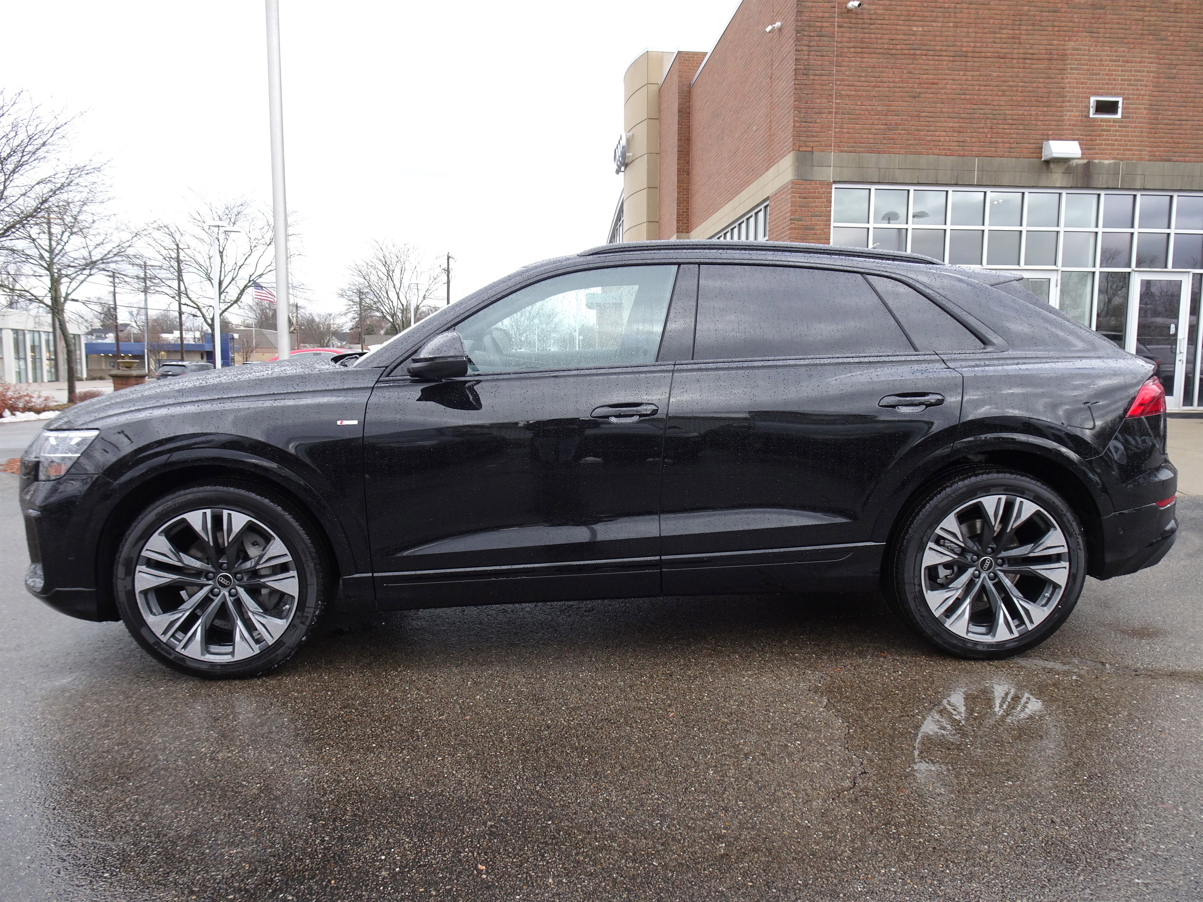 New 2026 Audi Q8 Premium Plus image 2