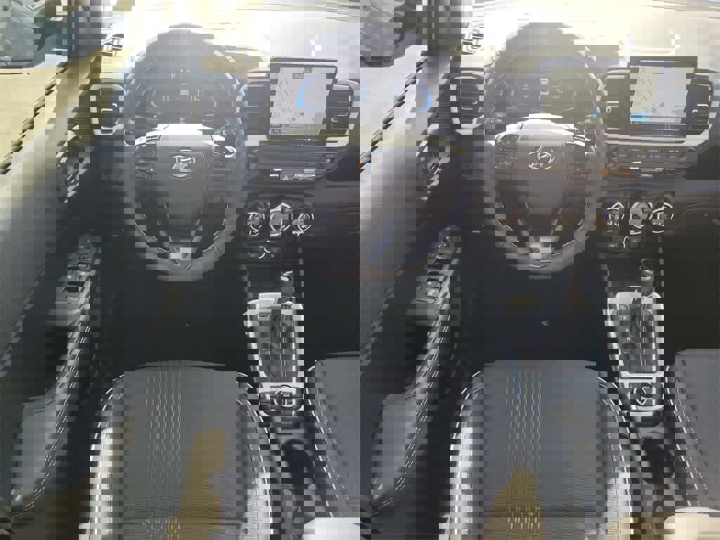 New 2025 Hyundai Venue Limited image 13