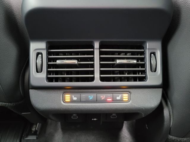 Used 2026 Land Rover Range Rover Evoque Dynamic SE image 24