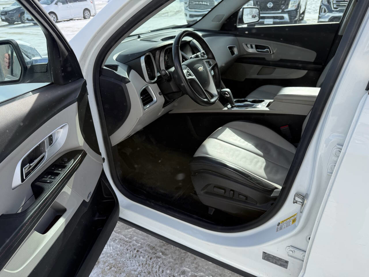 Used 2015 Chevrolet Equinox LTZ image 5