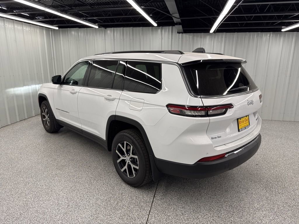 Used 2025 Jeep Grand Cherokee L Limited w/ MOPAR Finishing Package image 4