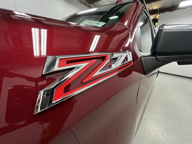 Certified 2019 Chevrolet Silverado 1500 LTZ w/ LTZ Premium Package AWD/4WD image 33