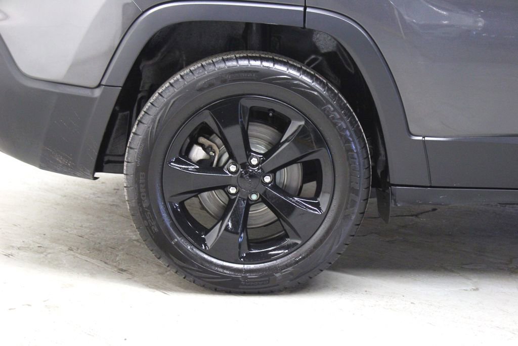 Used 2021 Jeep Cherokee Latitude Plus image 30