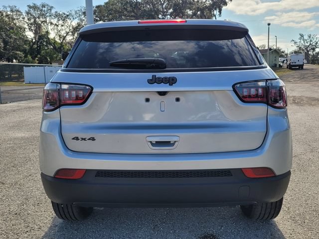 Used 2026 Jeep Compass Latitude AWD/4WD image 6