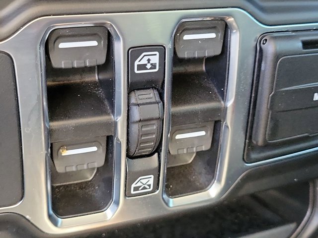 Used 2023 Jeep Gladiator Sport image 30