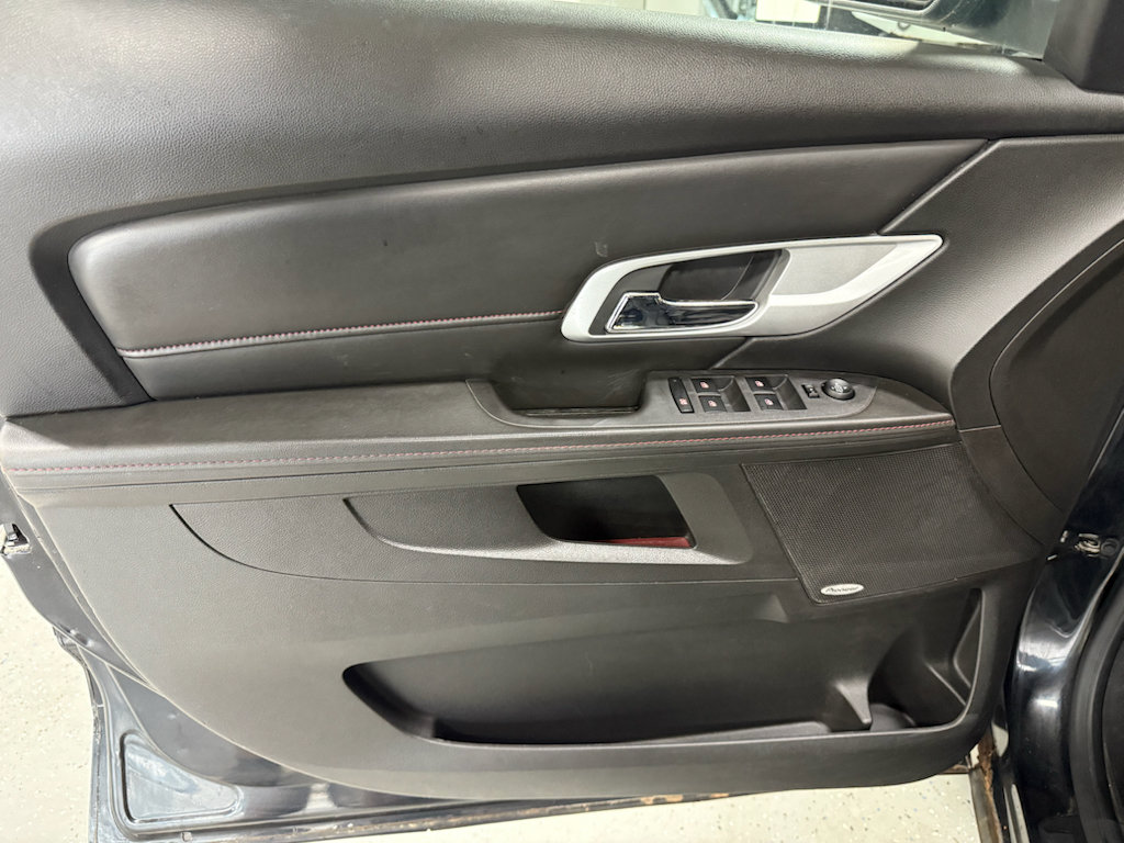 Used 2011 GMC Terrain SLT w/ Cargo Package FWD image 11