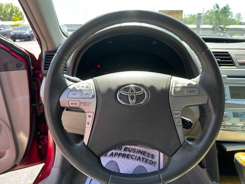 Used 2007 Toyota Camry XLE FWD image 13