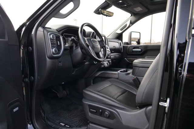 Used 2021 GMC Sierra 3500 Denali w/ Denali Ultimate Package image 25