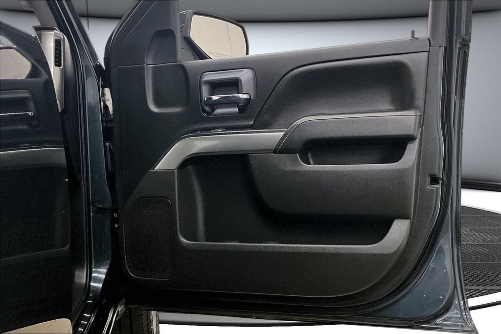 Used 2018 Chevrolet Silverado 1500 LT w/ All Star Edition AWD/4WD image 28