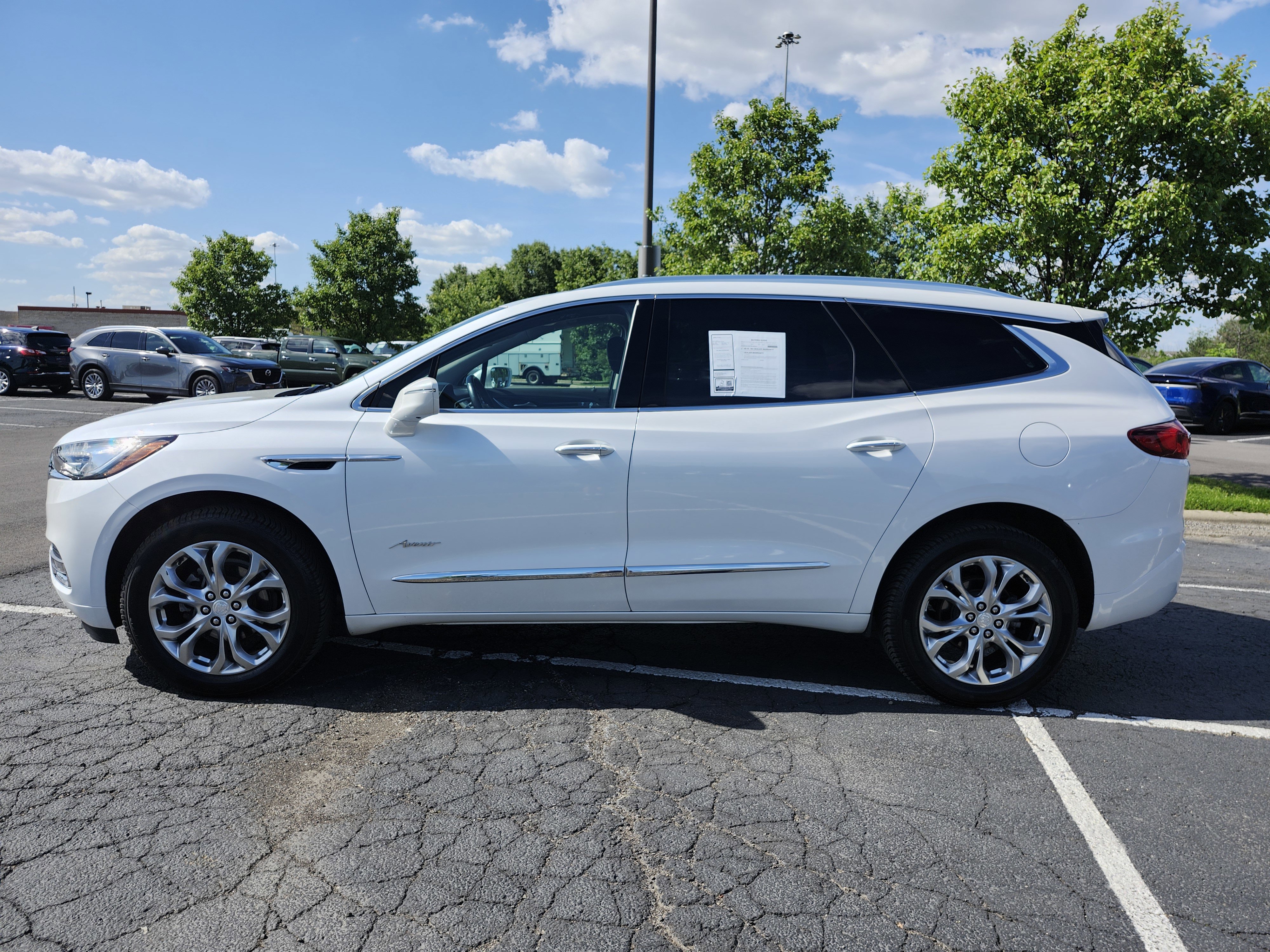 Used 2020 Buick Enclave Avenir w/ Avenir Technology Package AWD/4WD image 15