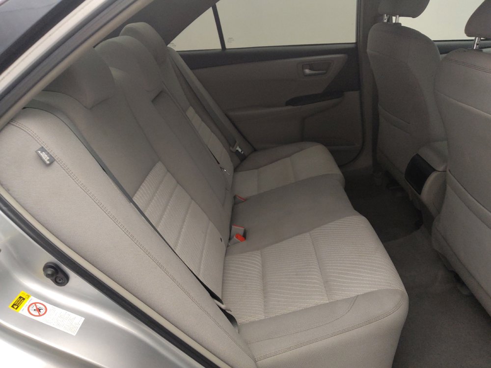 Used 2015 Toyota Camry LE FWD image 19