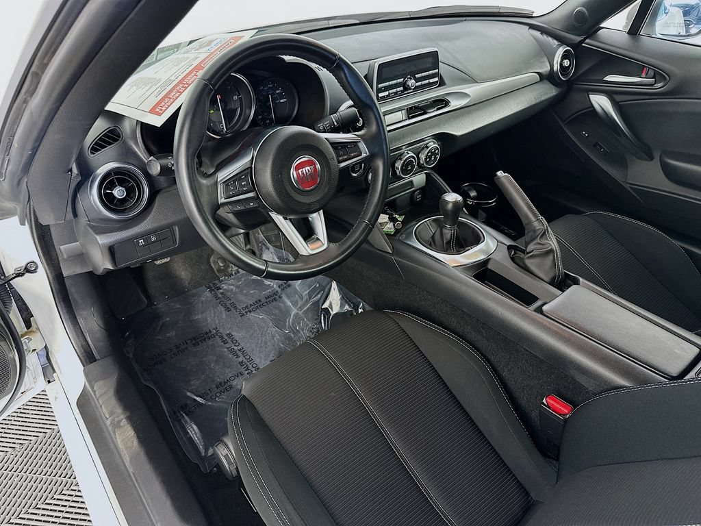 Used 2018 FIAT 124 Spider Classica RWD image 26