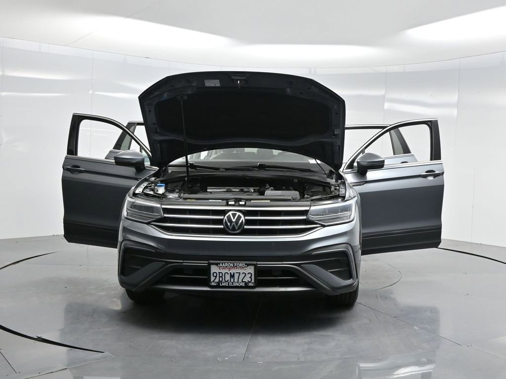 Used 2022 Volkswagen Tiguan SE image 49