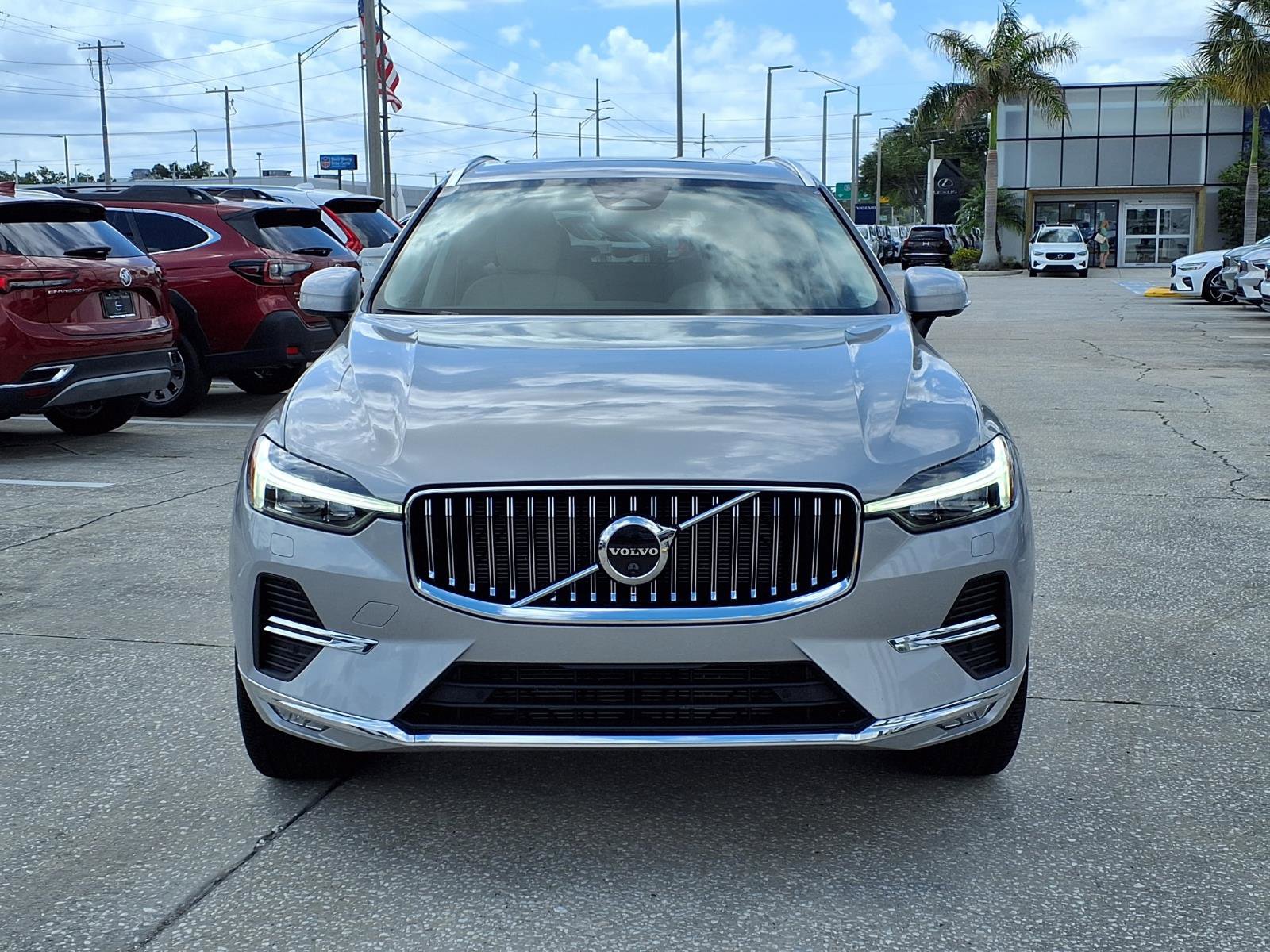 Certified 2023 Volvo XC60 B5 Ultimate w/ Climate Package AWD/4WD image 2