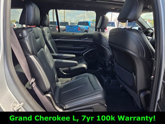 Certified 2024 Jeep Grand Cherokee L Limited w/ Luxury Tech Group II image 17