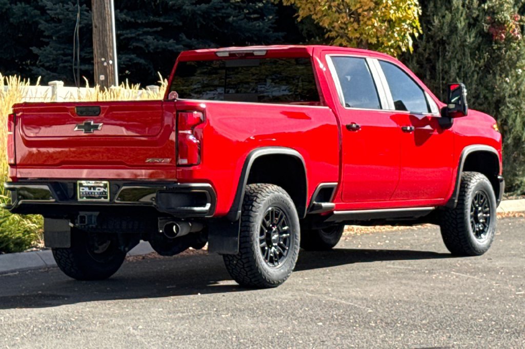 Used 2025 Chevrolet Silverado 2500 ZR2 w/ Technology Package AWD/4WD image 7