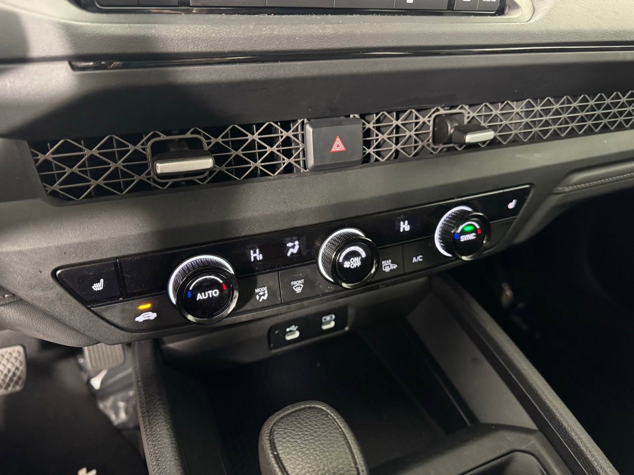 Used 2025 Honda Accord SE image 18