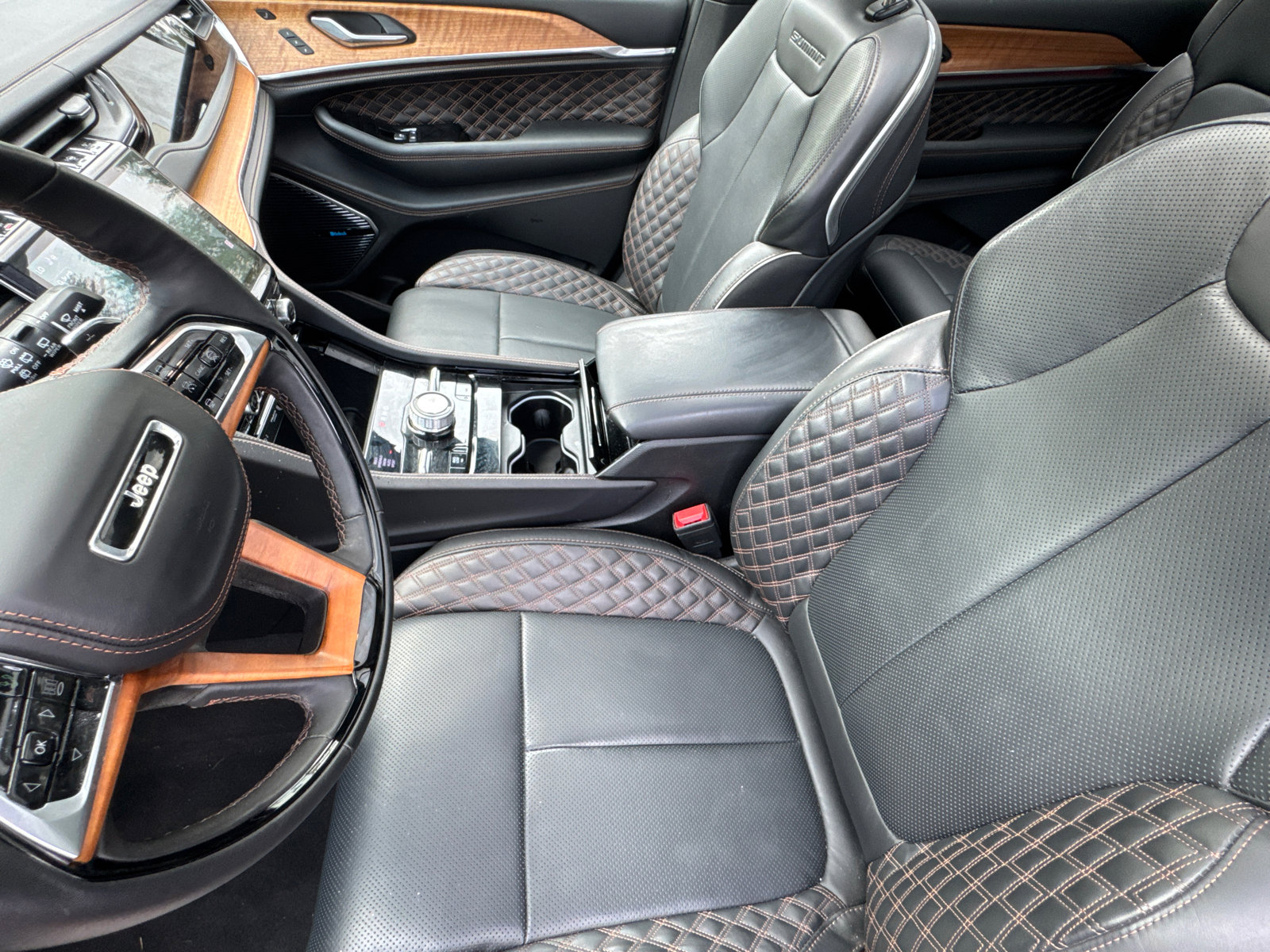 Used 2025 Jeep Grand Cherokee L Summit image 9