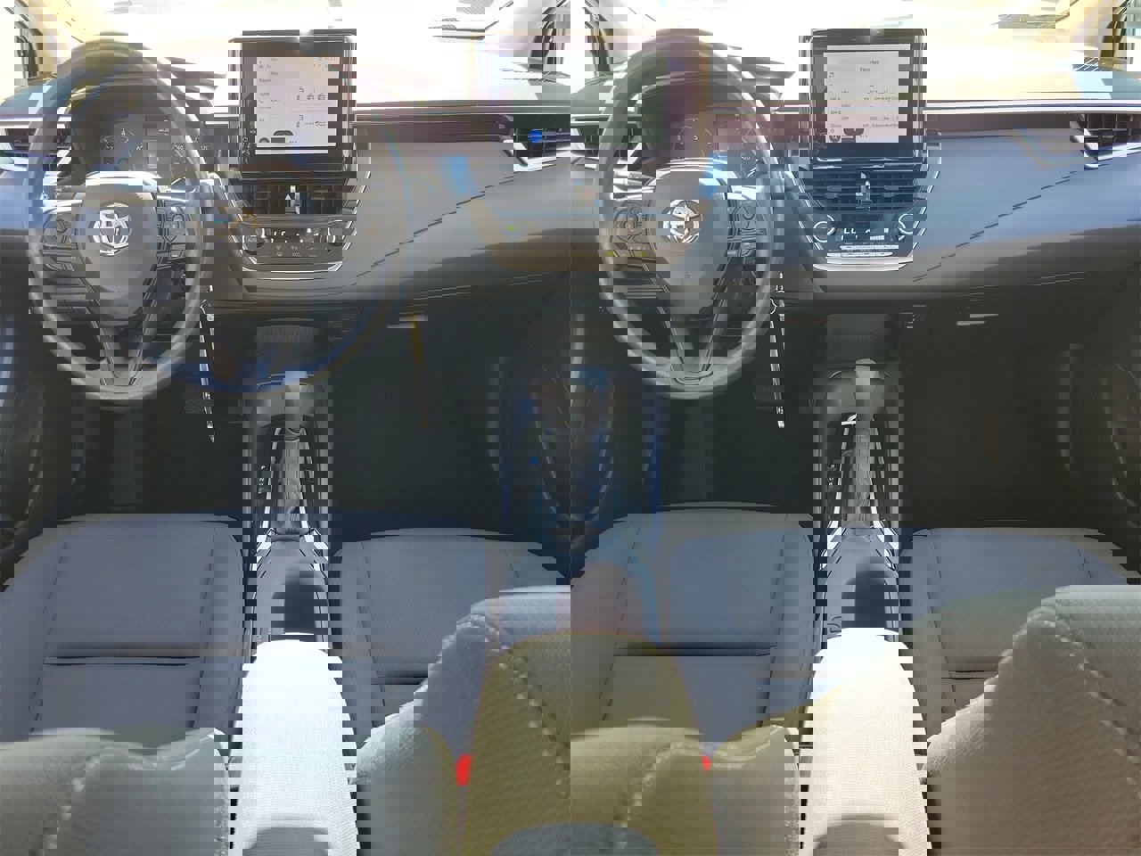 Used 2025 Toyota Corolla LE image 12