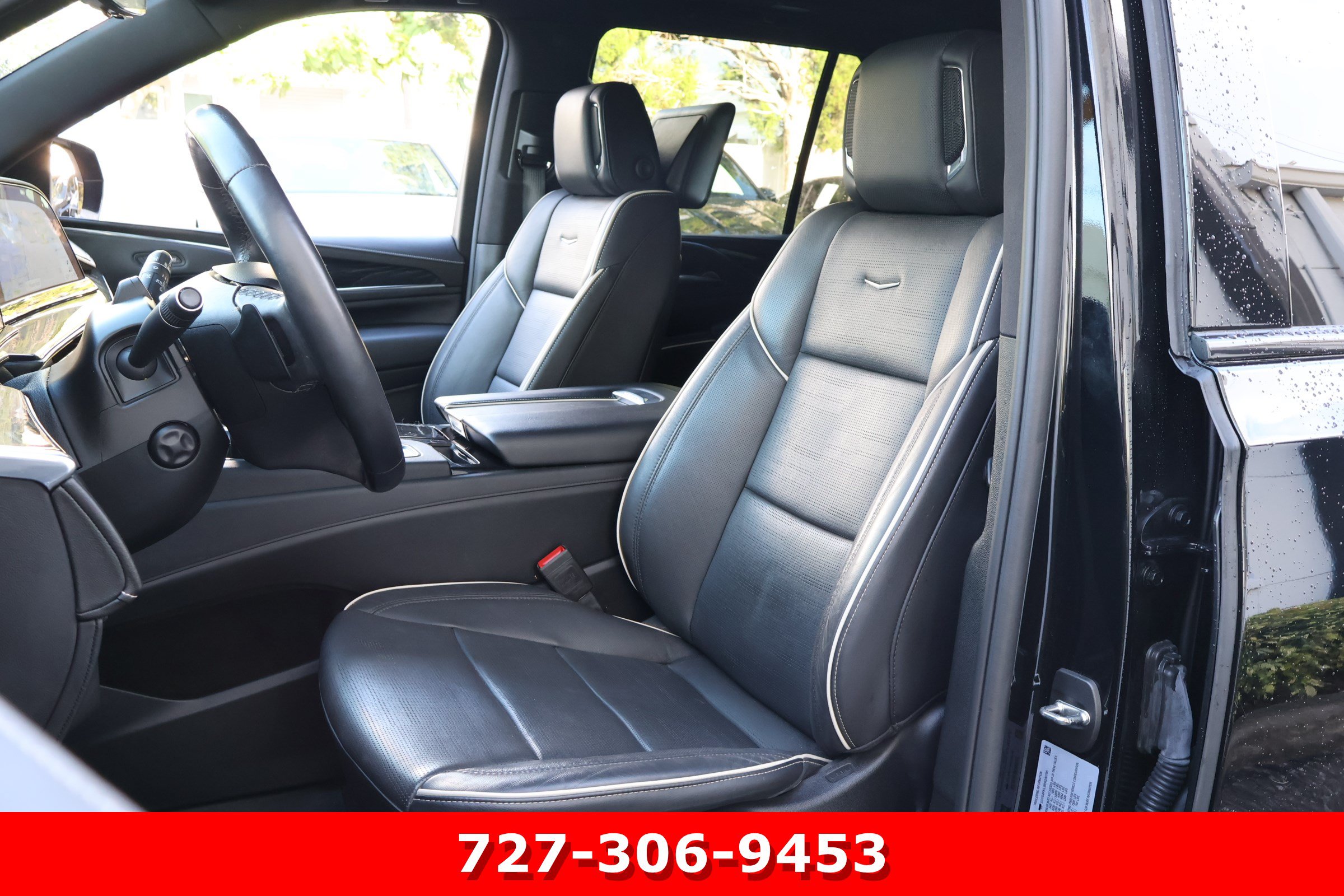 Used 2024 Cadillac Escalade Sport w/ LPO, ONYX Package AWD/4WD image 2