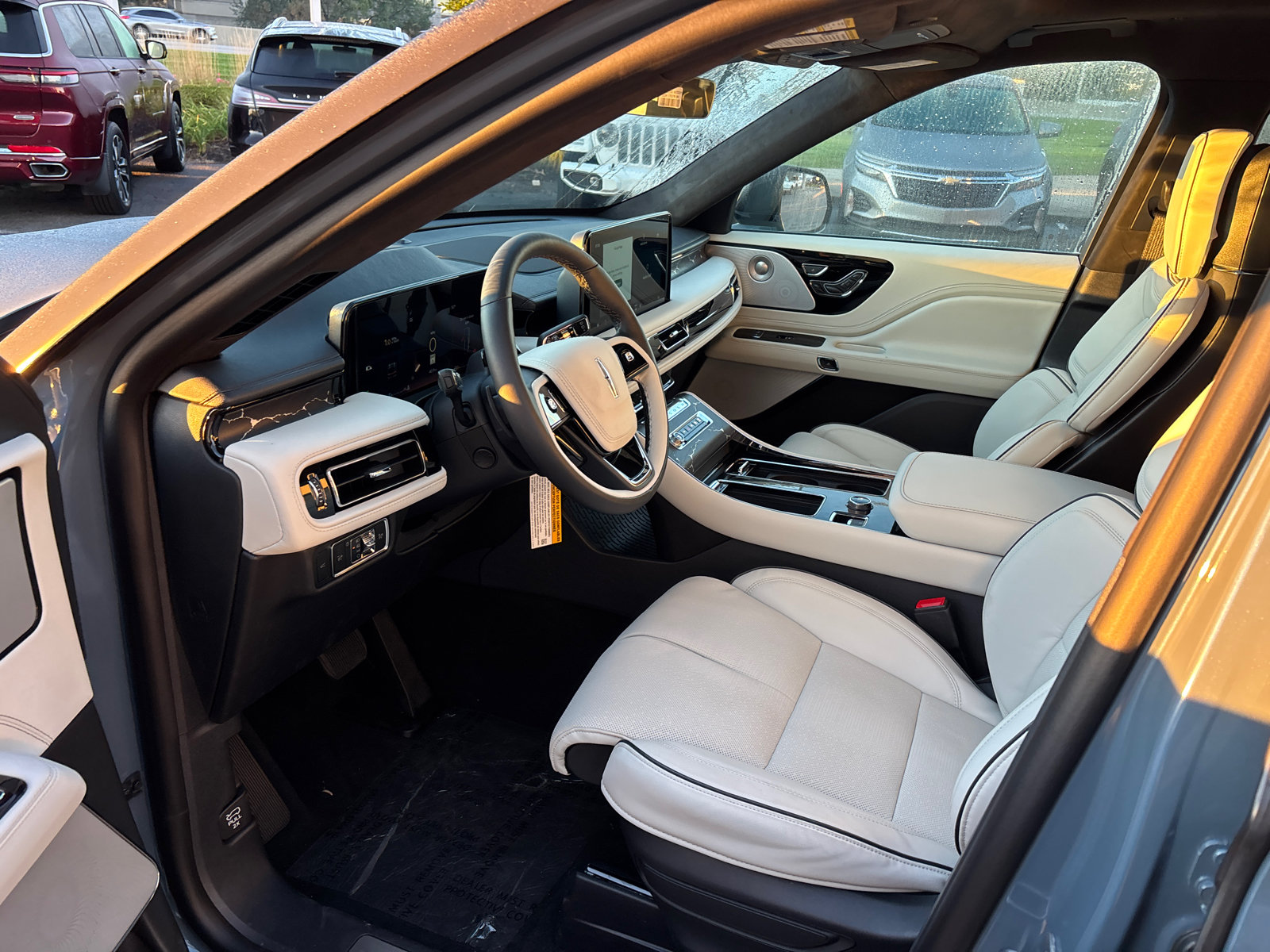New 2026 Lincoln Aviator Black Label w/ Dynamic Handling Package AWD/4WD image 22