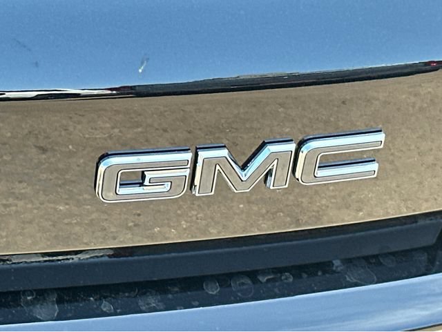 New 2026 GMC Acadia Denali Ultimate w/ LPO, Floor Liner Package AWD/4WD image 9