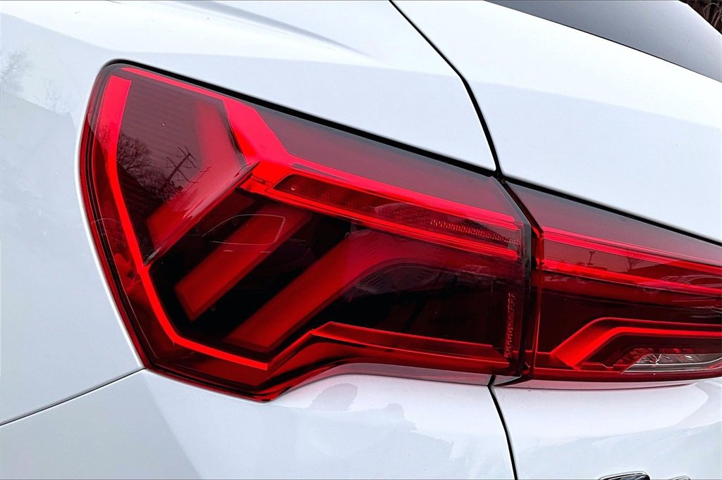 Used 2025 Audi Q3 2.0T Premium Plus w/ Premium Plus Package image 23