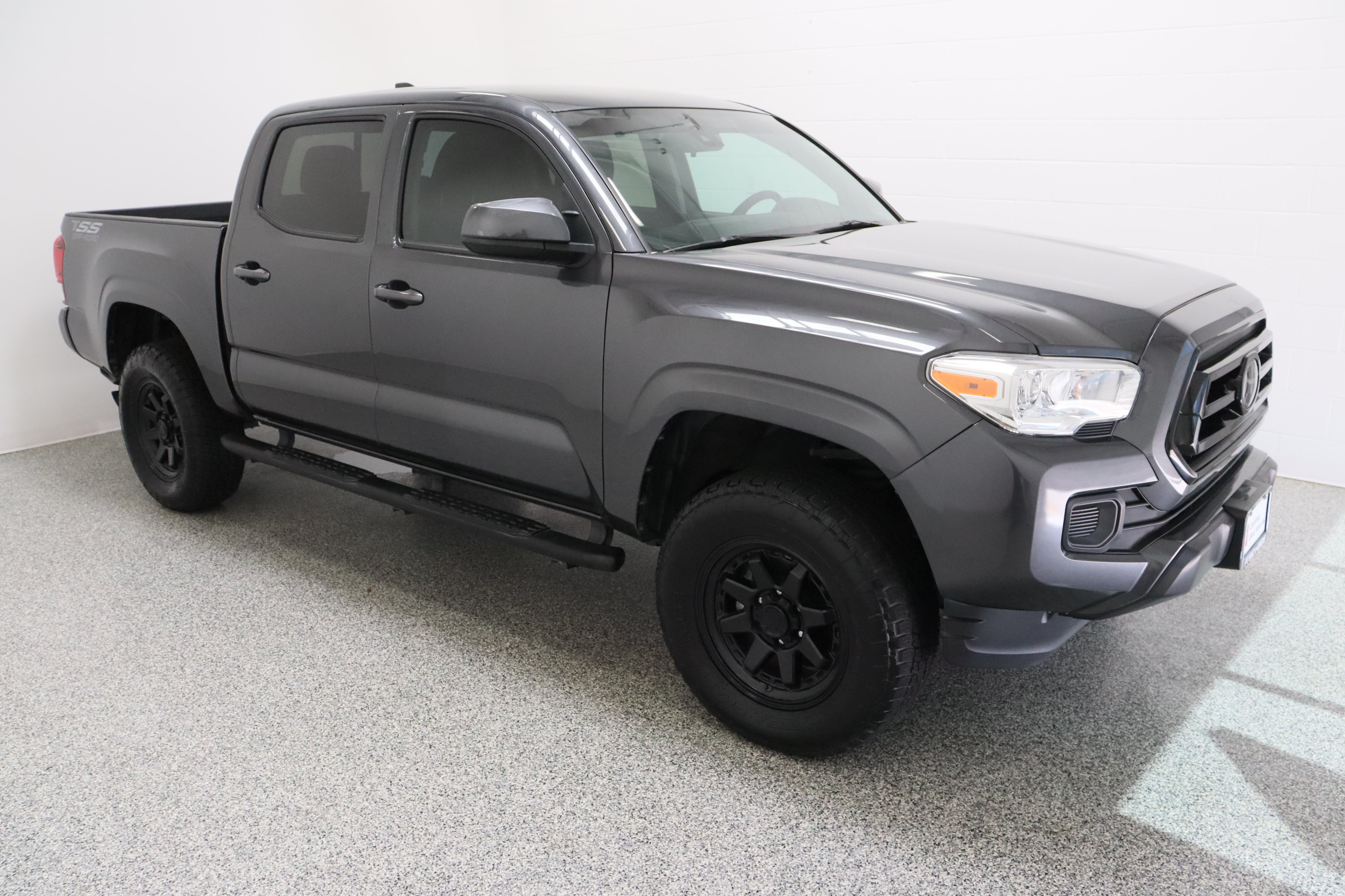 Certified 2023 Toyota Tacoma SR AWD/4WD image 4