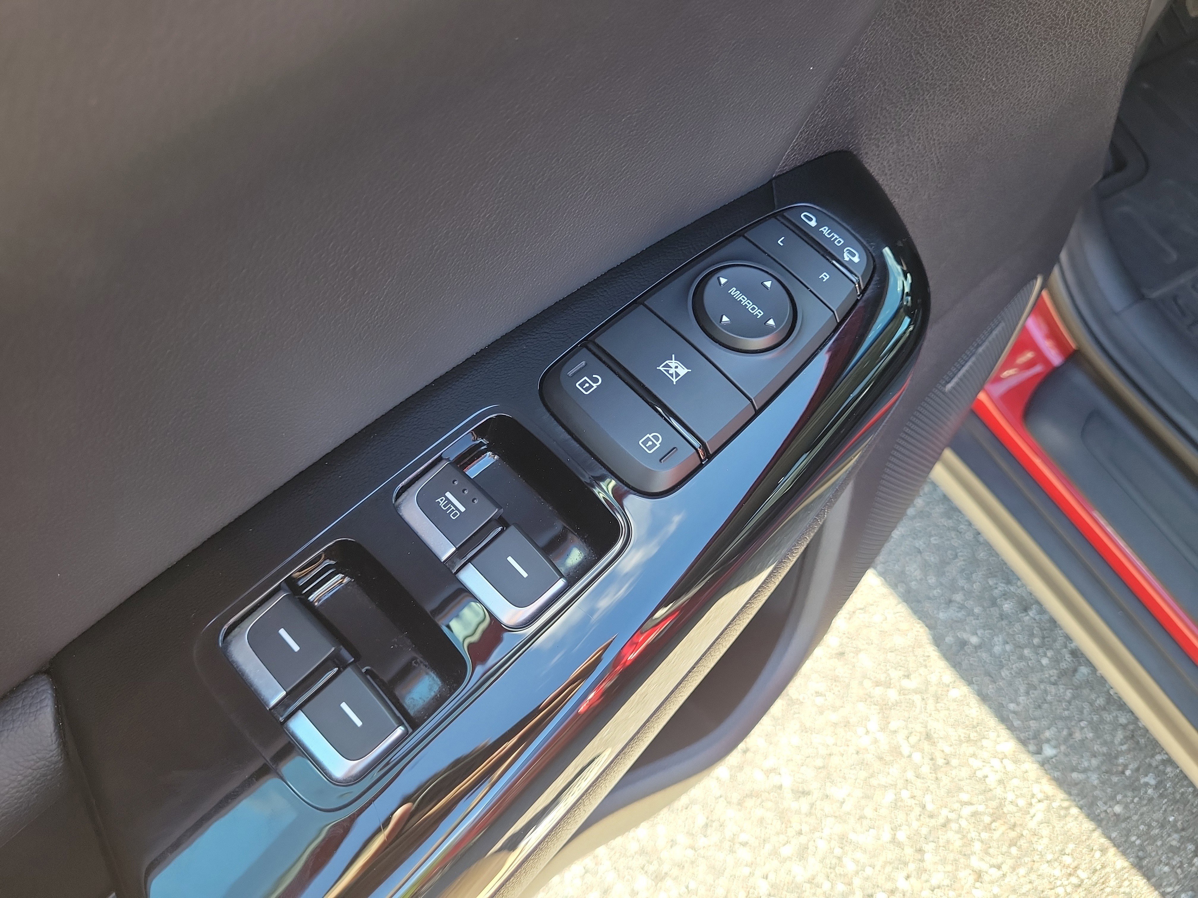 Used 2018 Kia Sportage EX w/ EX Technology Package FWD image 22