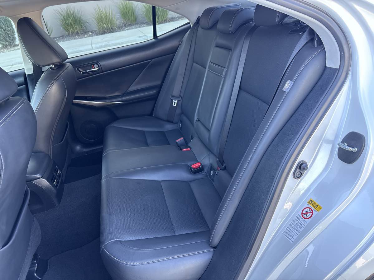 Used 2016 Lexus IS 200t image 14