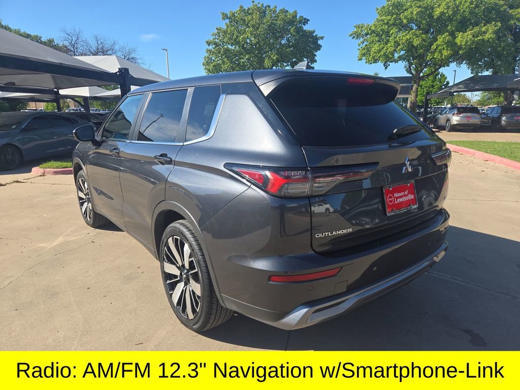 Used 2025 Mitsubishi Outlander AWD image 3
