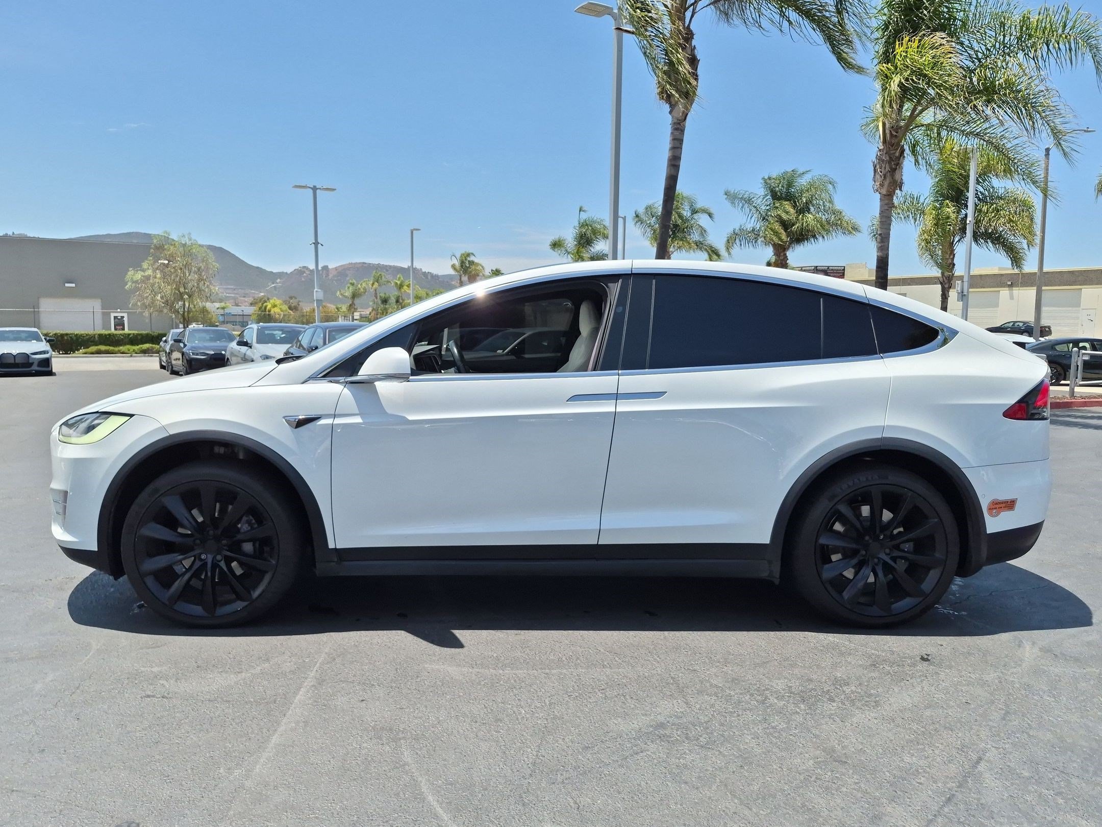 Used 2020 Tesla Model X Long Range AWD/4WD image 7